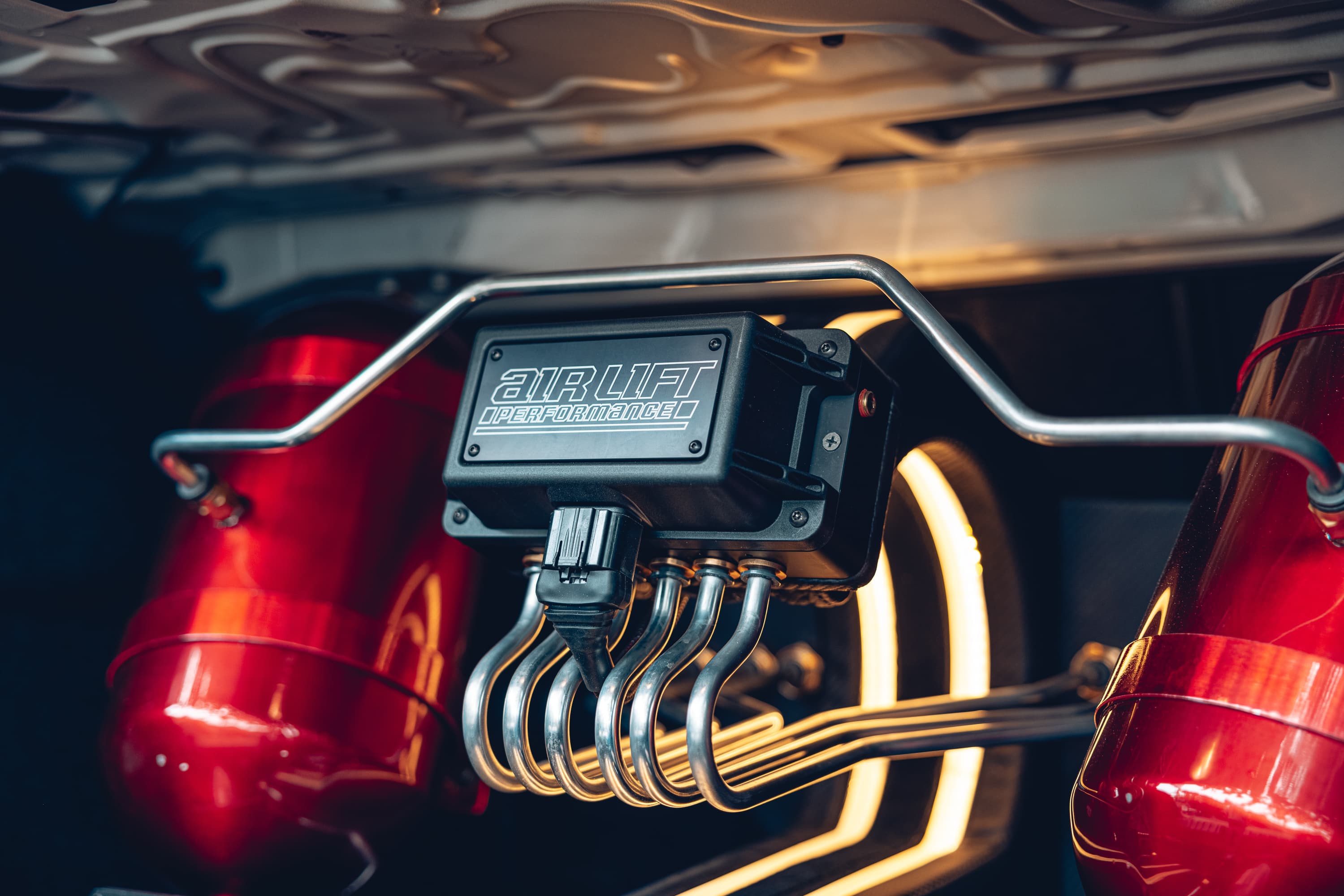 Air Lift Indonesia Art Custom Shop pic - hardline trunk setup