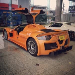 Air Lift in Japan - the dream garage?